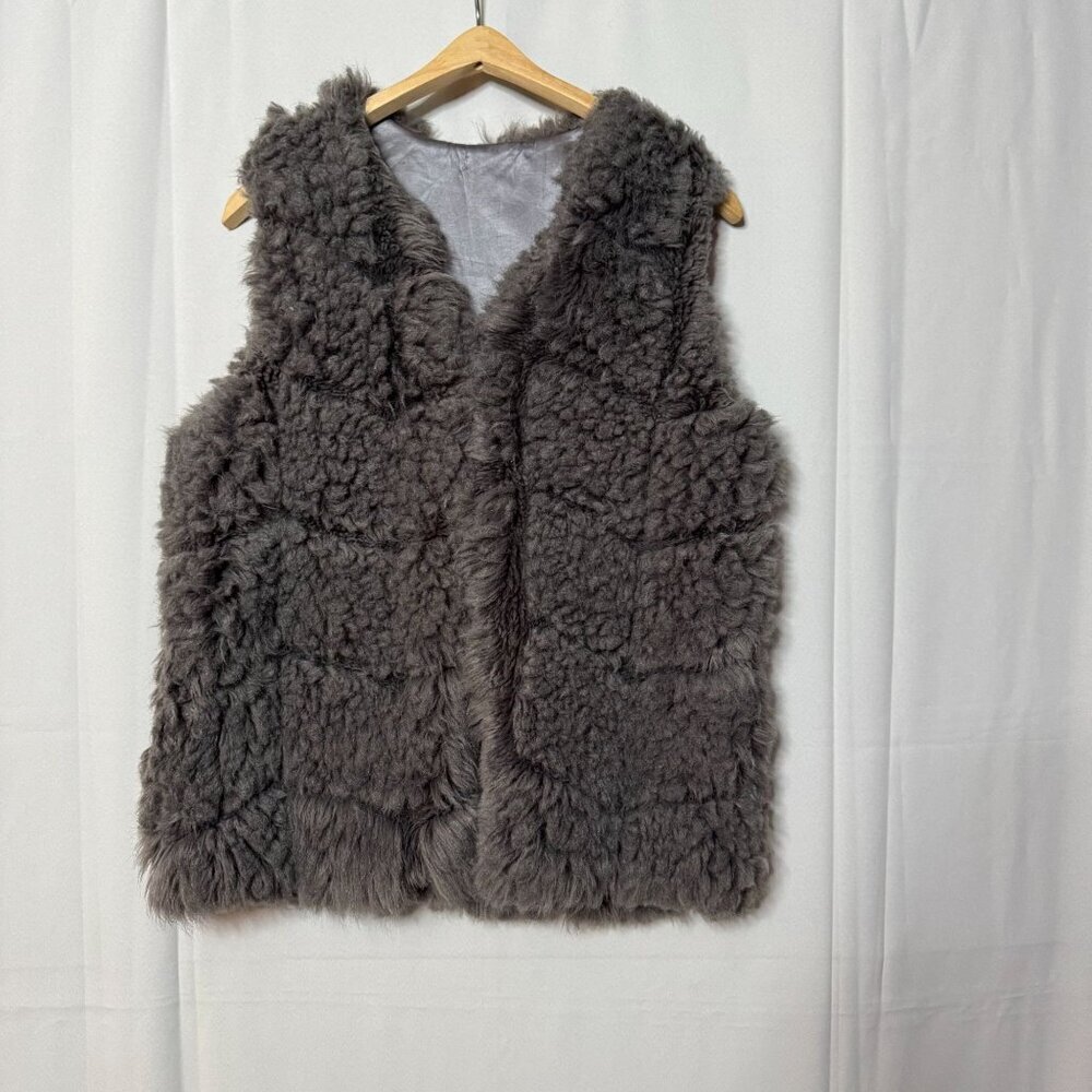 Vintage Faux Fur Shearling Gray Hip Length Hook Closure Boho 70s Vest Size Small